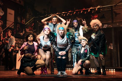 Engagierte Cast bei »Rock of Ages«