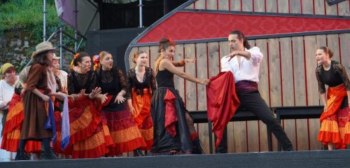 Mantel und Degen vor dem Schloss: »Zorro – das Musical« bei den Schlossfestspielen Zwingenberg 2024