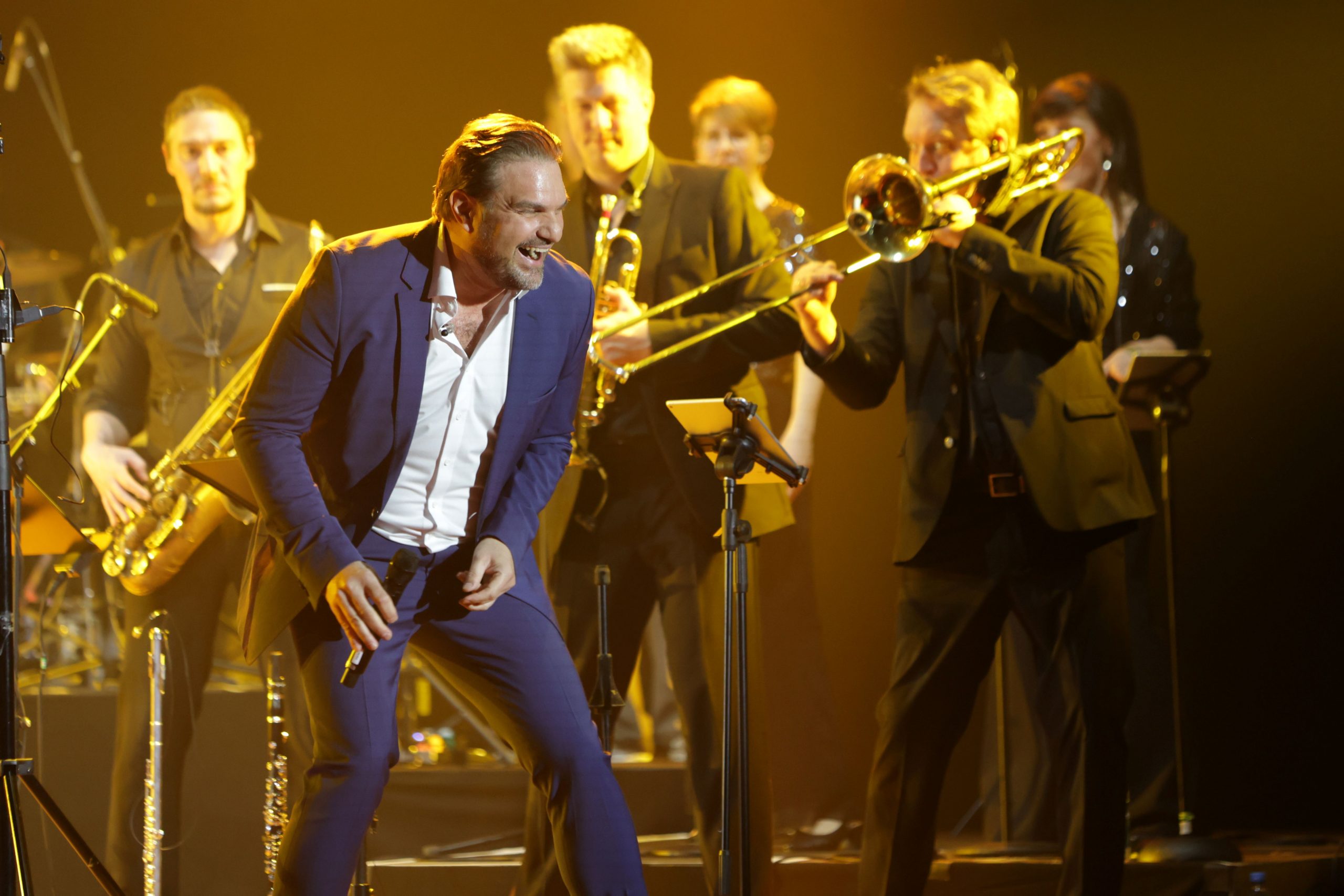 Mehr über den Artikel erfahren «Dieser Mix aus ABBA und Udo Jürgens funktioniert unfassbar gut«: Karim Khawatmi im Interview zu den kommenden Konzerten der musicalpeople